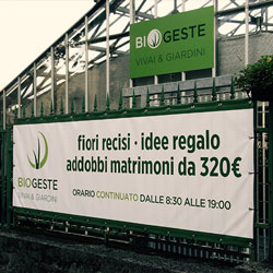 Realizzazione striscioni in PVC con anelli di tenuta a Trieste.